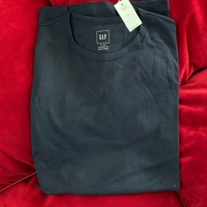 **NEW** Gap Ladies’ Long Sleeve T-Shirt